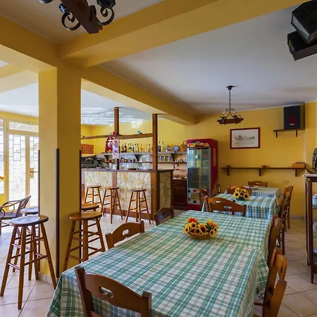 Fattoria Terra E Liberta בית חווה *