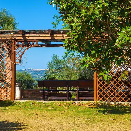 בית חווה Fattoria Terra E Liberta